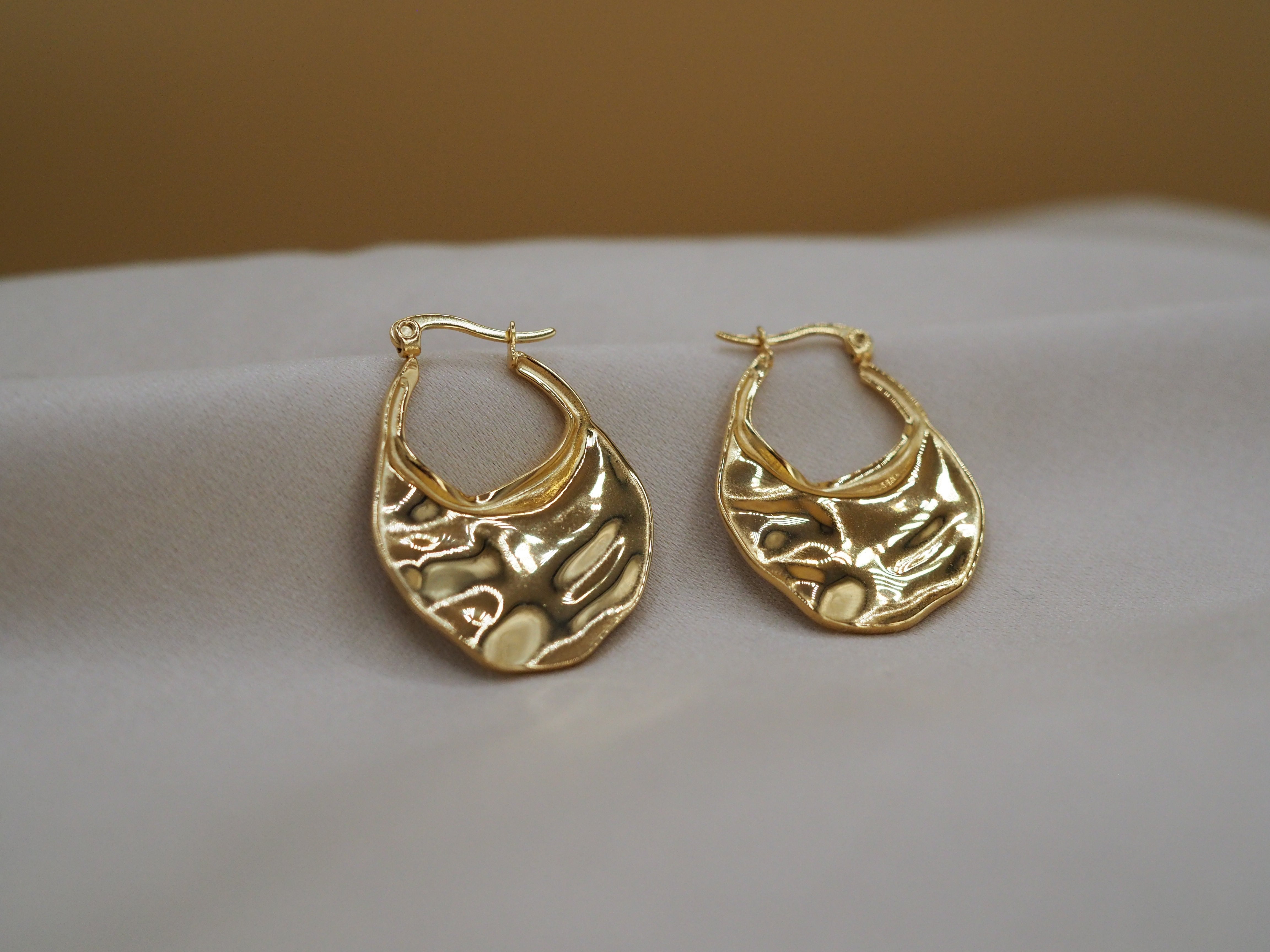 SIENNA – 18K vergulde statement oorbellen | Gouden oorringen met organische vorm