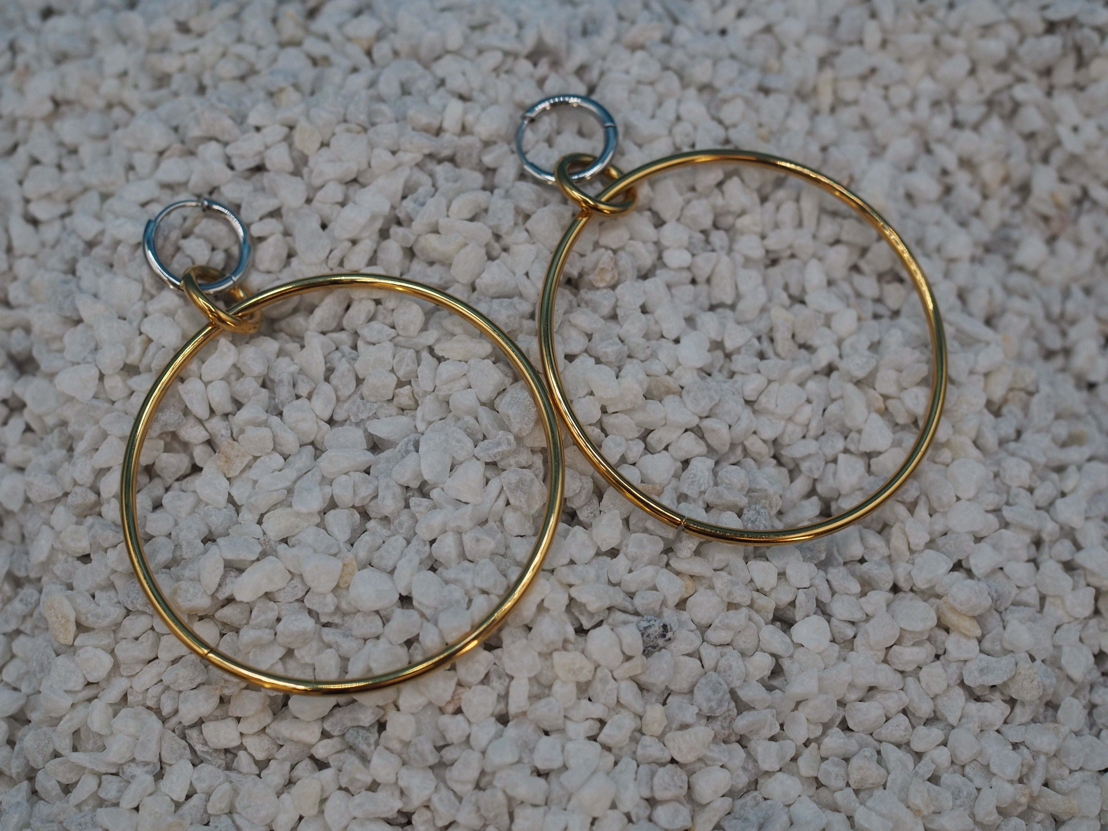 FREYA – Statement oorbellen zilver & goud | Sculpturale mix van modern en krachtig