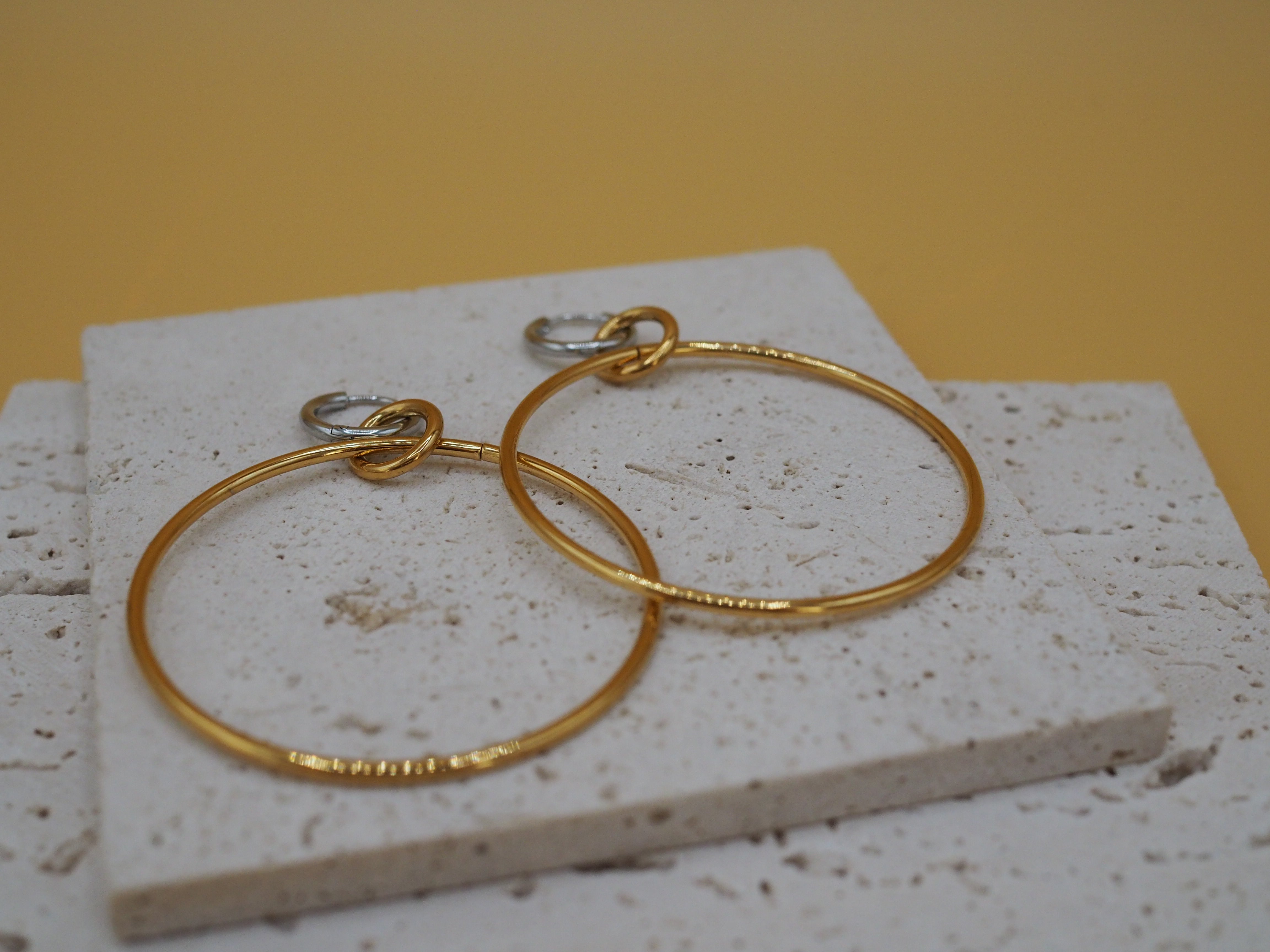 Statement oorbellen dames goud en zilver 18K PVD verguld – FREYA More Jewels