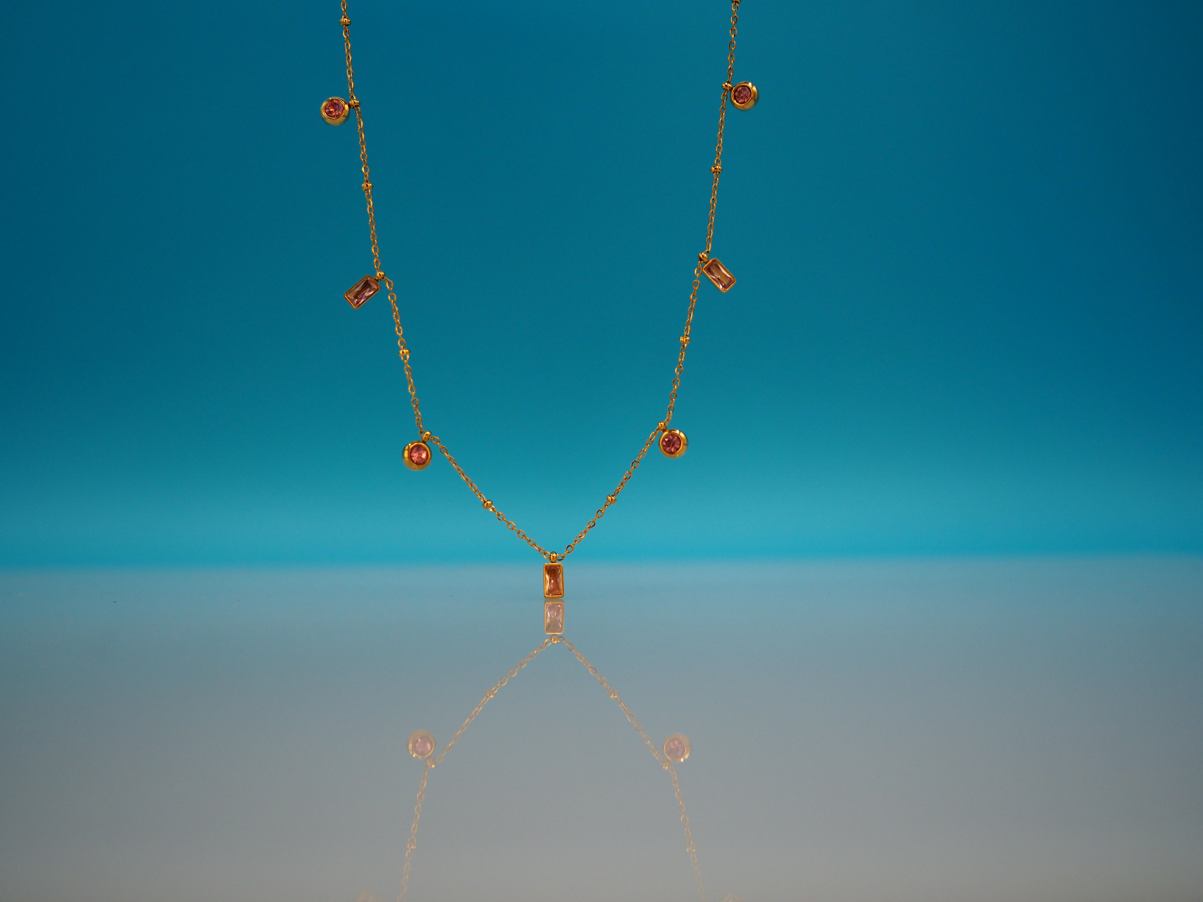 Elegante gouden ketting met roze zirkonia in princess cut – ISABELLE